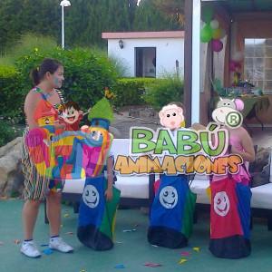 Carreras de sacos en Babu Animaciones