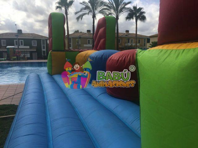 Alquiler de castillos hinchables certificados Wipeout