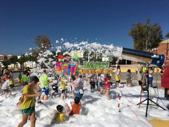Fiesta de la espuma en coles Fiesta de la espuma con Babu Animaciones