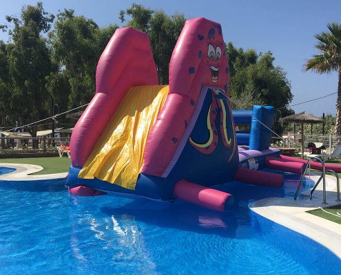 Un hinchable en tu piscina