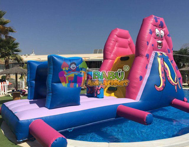 Plataforma hinchable para piscinas.